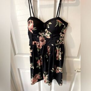 Floral print flowy dress!
